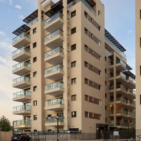 Appartamento דירה מרווחת משפחתית במיקום מרכזי - By Edom Eilat Esterno foto